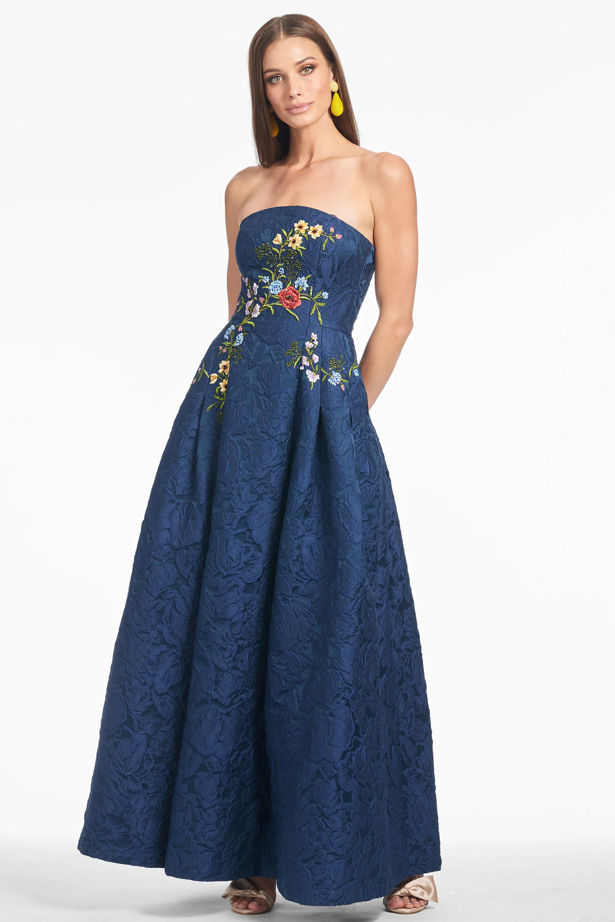 BELLE GOWN - MIDNIGHT - Image 4